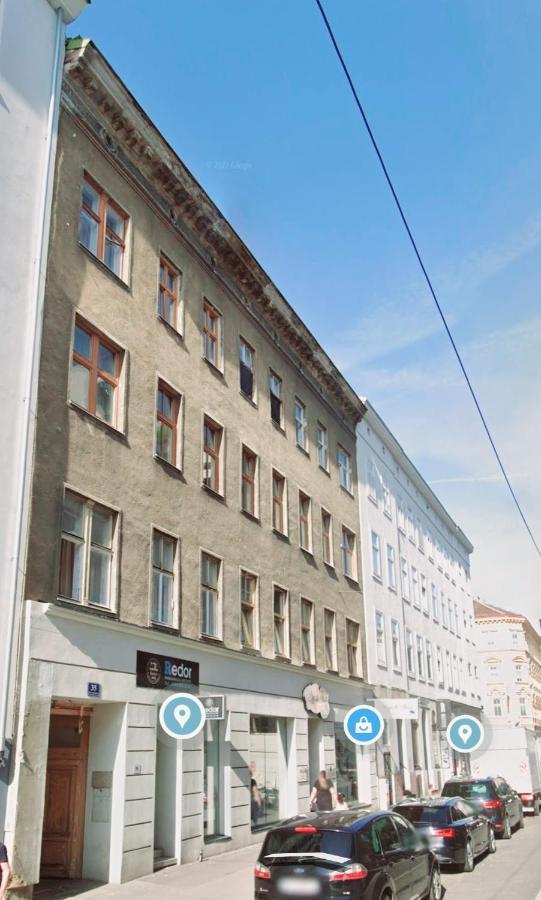 Cozy Market-Square Retreat Located In The Heart Of The 10Th District Vídeň Exteriér fotografie